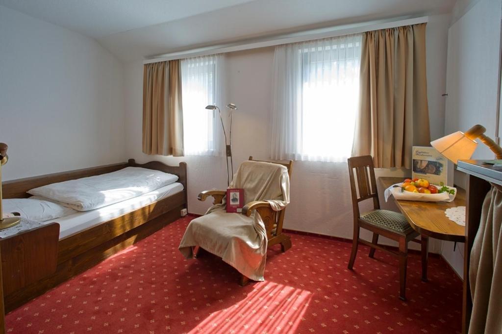 Landhotel Sauerländer Hof Eslohe Rum bild